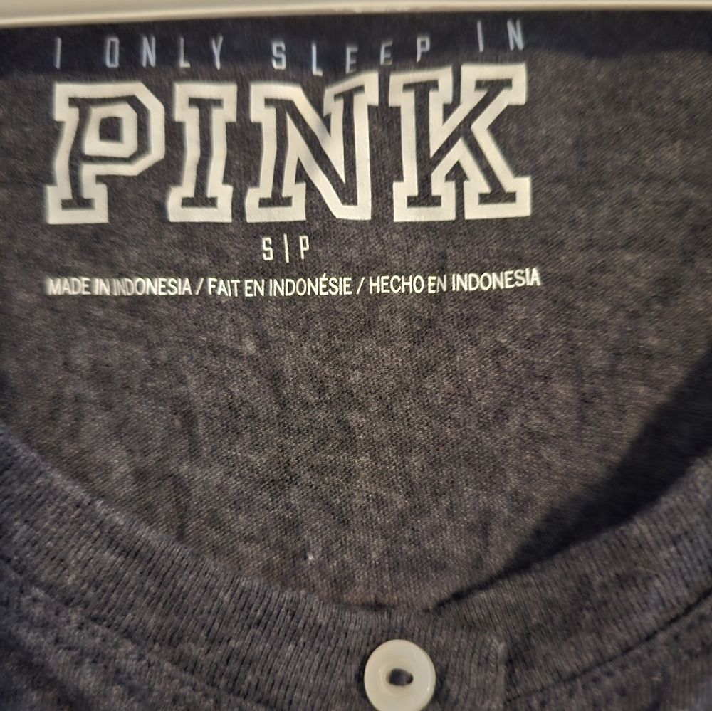 Pink shirt - Picture 2 of 3